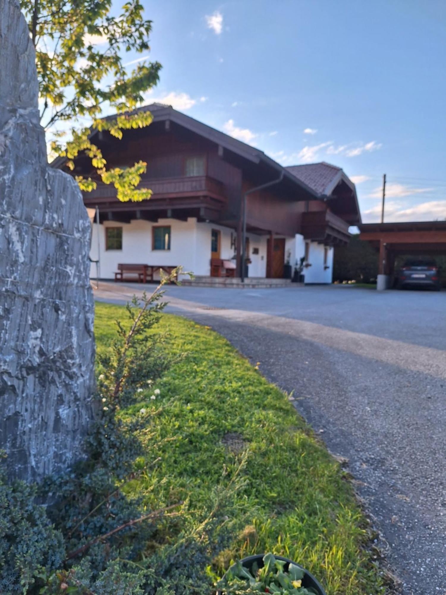 プファルヴェルフェンHaus Riederアパートメント エクステリア 写真