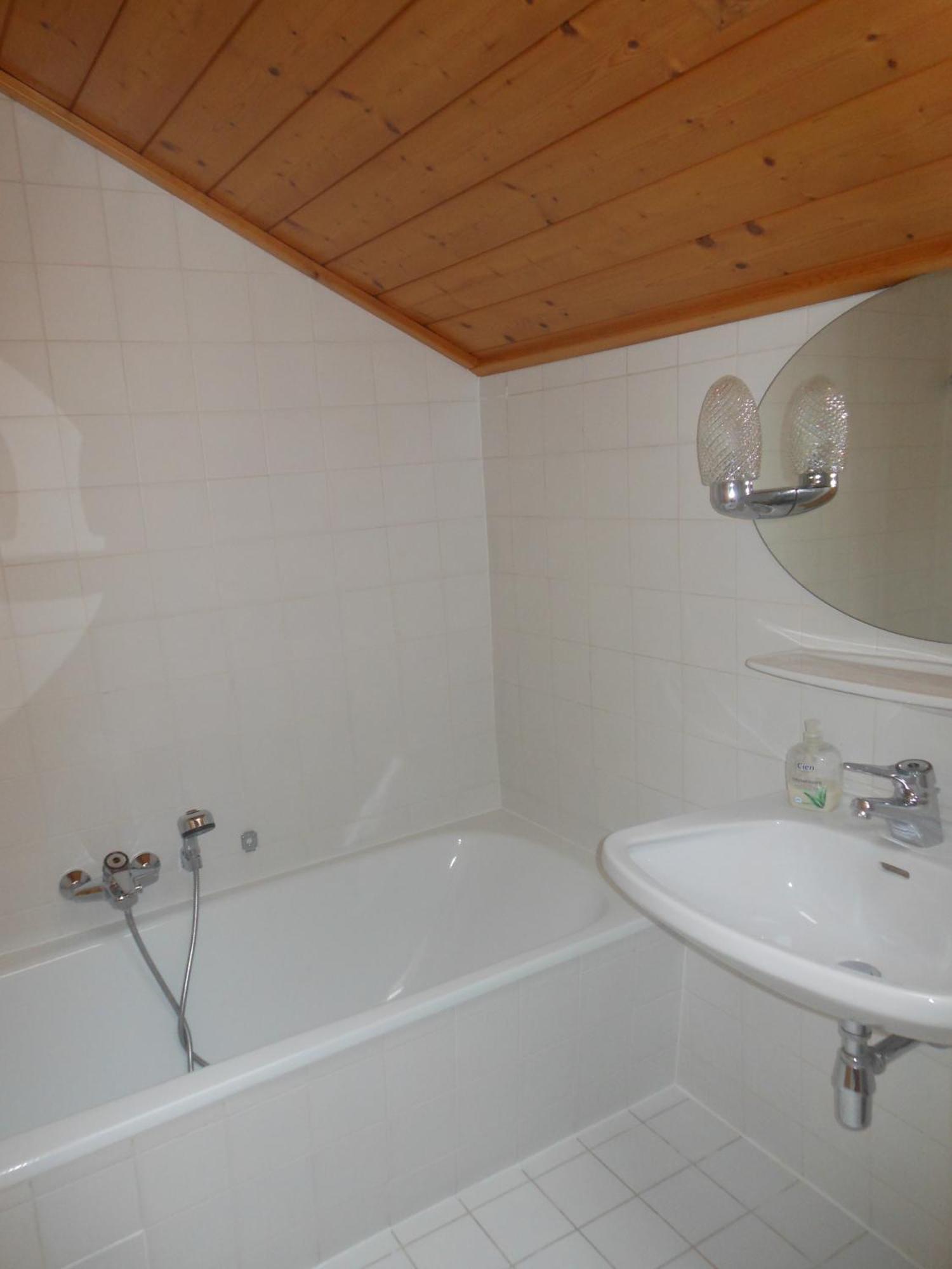 プファルヴェルフェンHaus Riederアパートメント 部屋 写真